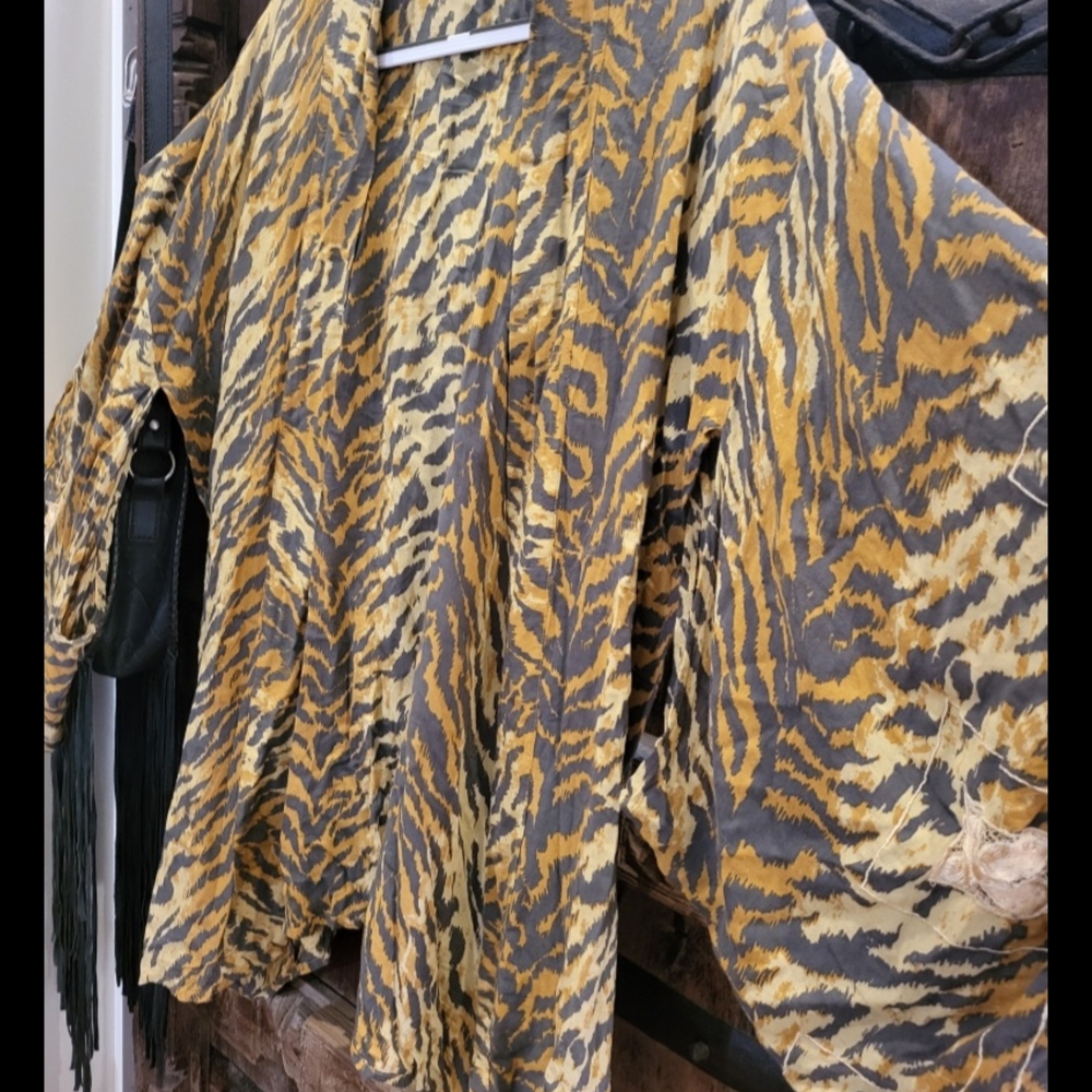 Spell Vintage Super Rare Caspian Tiger Kinono - Picture 3 of 10